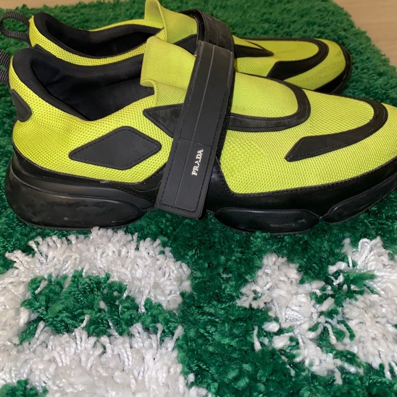 Worn Condition Prada Cloud Bust - Picture 1 of 2